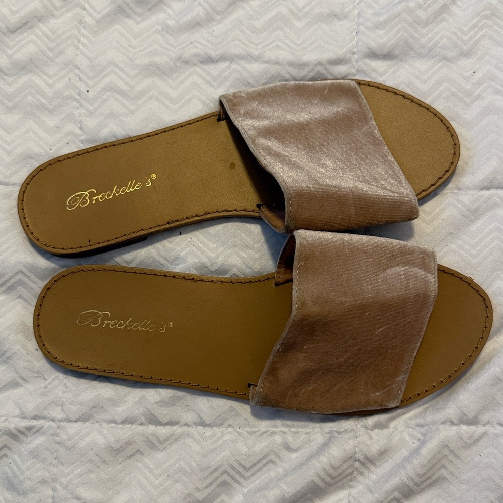 🖤 Breckelles Pinky/Beige Slide on Sandals